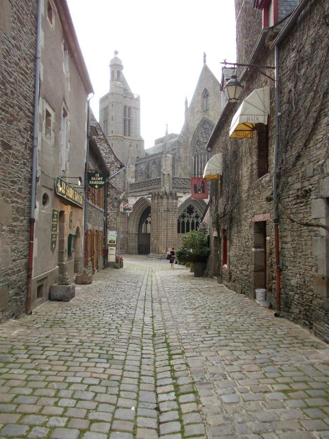 Chambre Du Retour En Enfance - Abdl Dol-de-Bretagne Kültér fotó